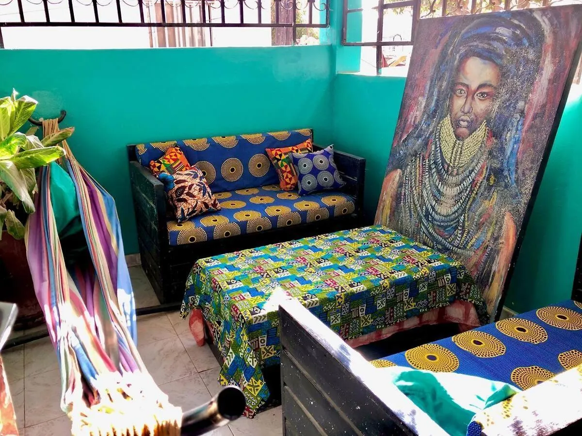 Fadidi House Bed & Breakfast Dakar Senegal